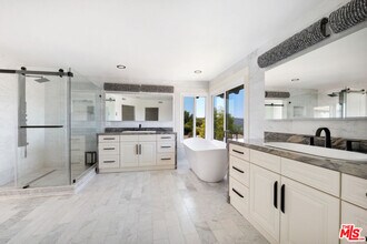 32305 Blue Rock Ridge in Westlake Village, CA - Building Photo - Building Photo