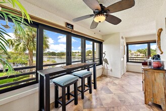 533 Oak Harbour Dr in Juno Beach, FL - Building Photo - Building Photo