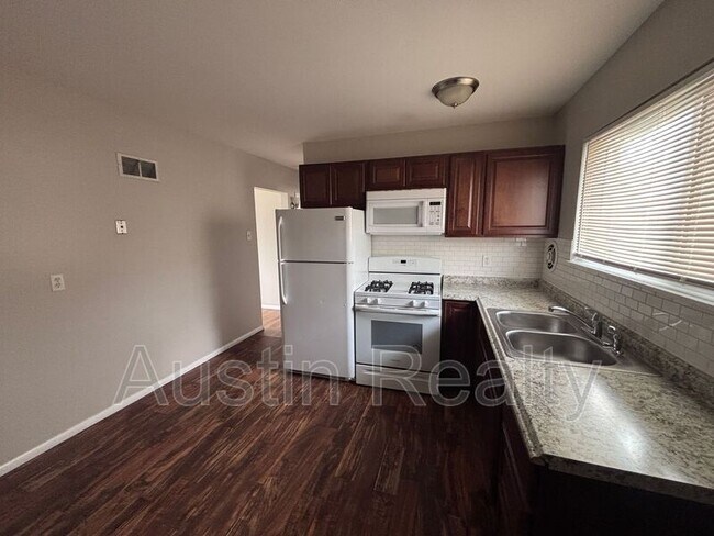 8634 Burton Ave in St. Louis, MO - Building Photo - Building Photo