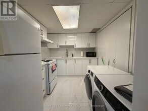 98 Van Horne Ave in Toronto, ON - Building Photo - Building Photo