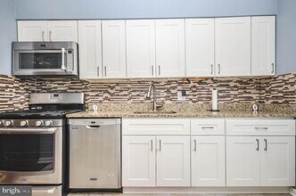 752 College Pkwy in Rockville, MD - Building Photo - Building Photo