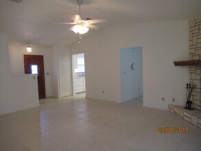 336 Yorktowne Dr in Daytona Beach, FL - Building Photo - Building Photo
