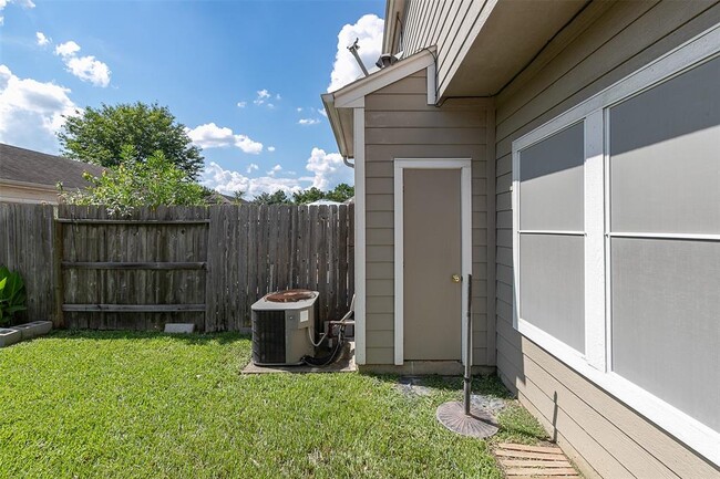 29723 Sullivan Oaks Dr in Spring, TX - Building Photo - Building Photo