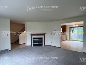 1025 Melody Dr in Green Bay, WI - Building Photo - Building Photo
