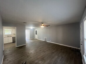 10833 Mayfield Dr in Corpus Christi, TX - Building Photo - Building Photo