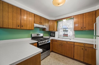 2181 S 88th St in West Allis, WI - Building Photo - Building Photo