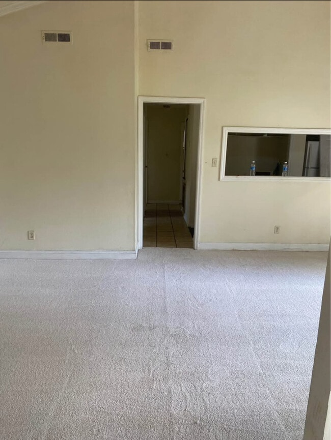 615 Emerald Dr in Fayetteville, NC - Building Photo - Building Photo