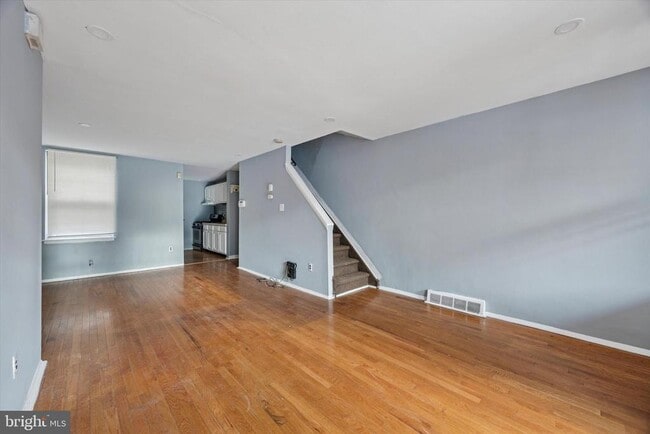 property at 1320 S Newkirk St