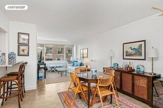 340 E 64th St in New York, NY - Building Photo - Building Photo