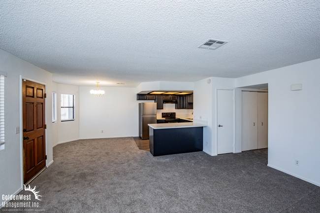 2709 Otter Creek Ct in Las Vegas, NV - Building Photo - Building Photo