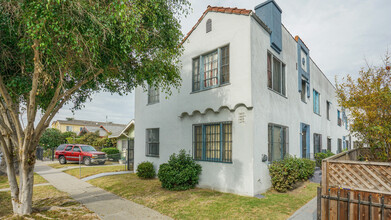 1623 W 39th Pl in Los Angeles, CA - Building Photo - Building Photo