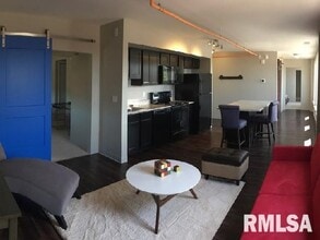 501 15th St in Moline, IL - Building Photo - Building Photo