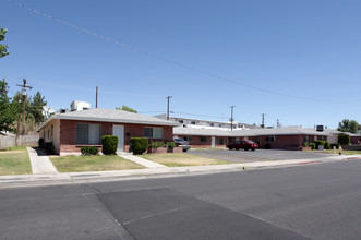 Boulder Square Condominiums in Boulder City, NV - Building Photo - Building Photo