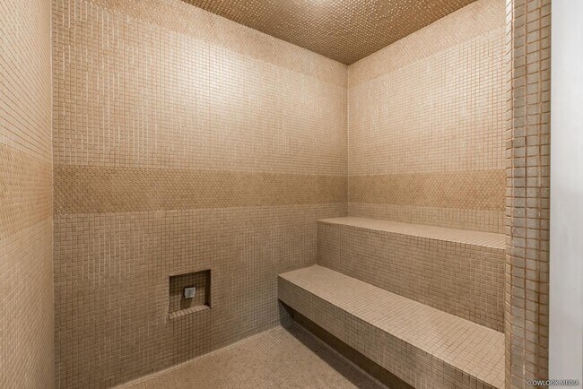 13688-13100 100 Ave in Surrey, BC - Building Photo - Building Photo