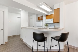 Ocean Plaza Apartments in Revere, MA - Building Photo - Building Photo