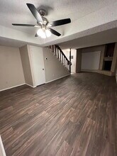 1615 Wycombe St in San Antonio, TX - Foto de edificio - Building Photo