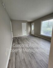 1724 Griers Grove Rd in Charlotte, NC - Building Photo - Building Photo
