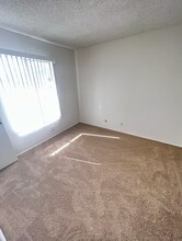 10483 Londonderry Ave in San Diego, CA - Building Photo - Building Photo