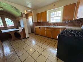 378 Wildwood Ave in Akron, OH - Building Photo - Building Photo