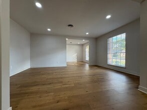 5822 Yarwell Dr in Houston, TX - Building Photo - Building Photo