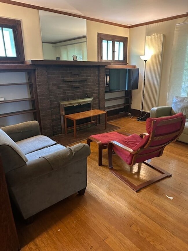 property at 901 S Busey Ave