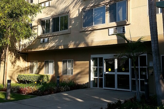 TELACU Las Palomas in Baldwin Park, CA - Foto de edificio