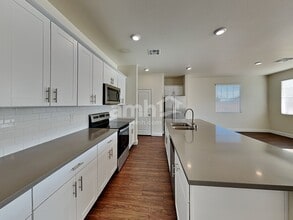 1805 Viaggio Ave in North Las Vegas, NV - Building Photo - Building Photo