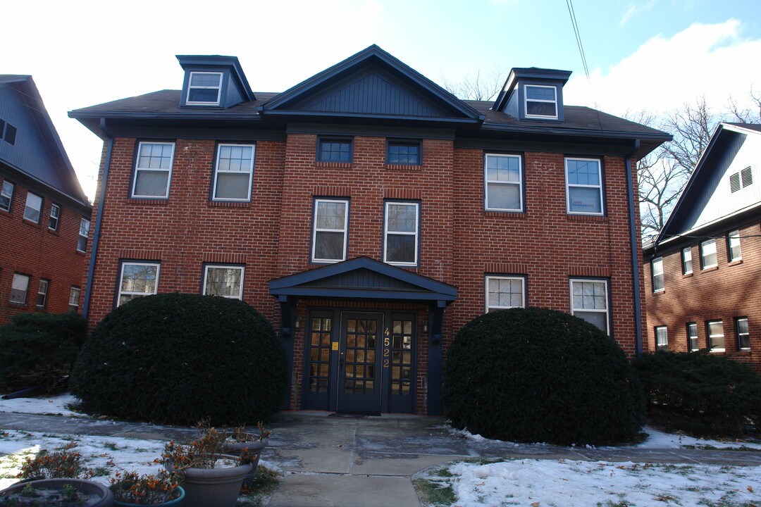 4522 University Ave in Des Moines, IA - Building Photo