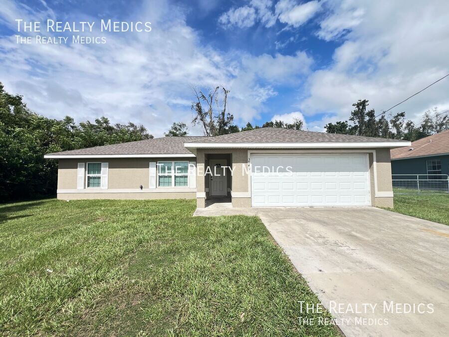 3749 SE 135th Ln in Summerfield, FL - Building Photo