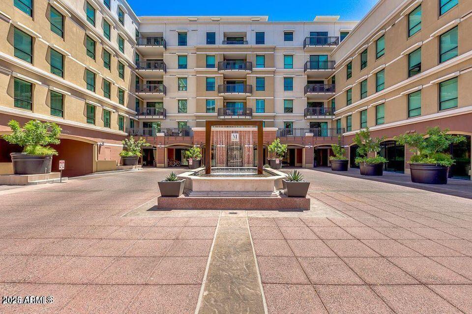 6803 E Main St in Scottsdale, AZ - Building Photo
