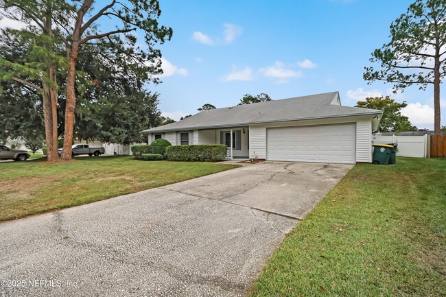 10855 Mandarin Station Dr E in Jacksonville, FL - Building Photo - Building Photo
