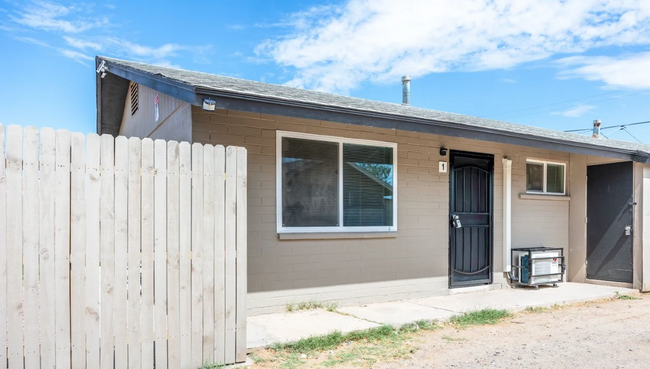 710 W 12th St, Unit 1 in Casa Grande, AZ - Building Photo - Building Photo