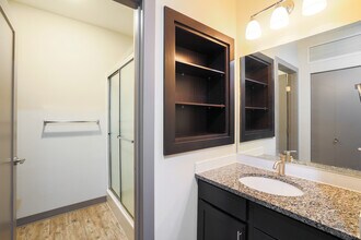 Pinnacle Lofts in Wichita, KS - Building Photo - Interior Photo