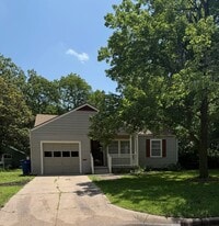 720 Grandview Ave in Newton, KS - Building Photo