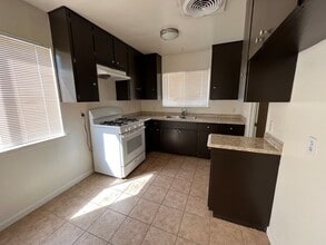 728 W Moyer Ave in Ridgecrest, CA - Building Photo - Building Photo