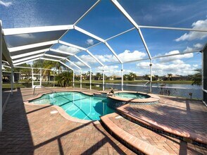 16206 Diamond Bay Dr in Wimauma, FL - Building Photo - Building Photo