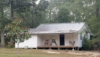 1517 Willie Nerren Rd in Lufkin, TX - Building Photo