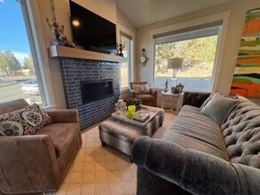 1978 NW Fields St in Bend, OR - Building Photo - Building Photo