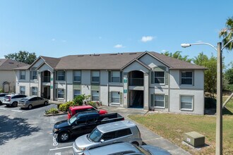 Kissimmee Oak Leaf Landings in Kissimmee, FL - Foto de edificio - Building Photo