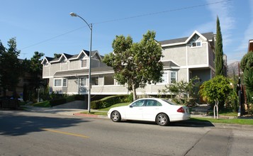 423 W Stocker St in Glendale, CA - Building Photo - Building Photo