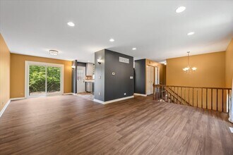 371 Larchmont Ct in Naperville, IL - Building Photo - Building Photo