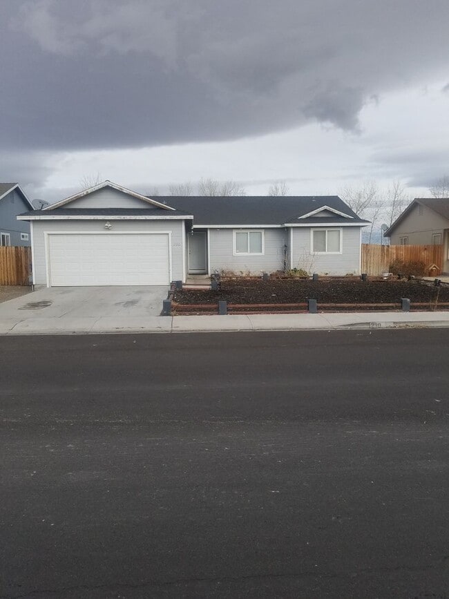 property at 290 Emigrant Way