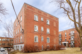 4855 Édouard-Montpetit Boul in Montréal, QC - Building Photo - Building Photo