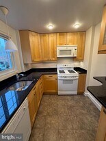 1612 Mt Eagle Pl in Alexandria, VA - Building Photo