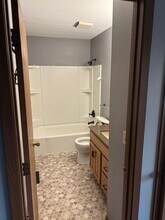 6105 Bakker Cir in Sioux Falls, SD - Building Photo - Building Photo