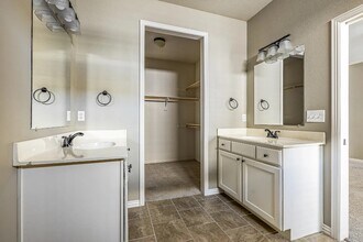 537 N Keats Dr in Fayetteville, AR - Building Photo - Building Photo