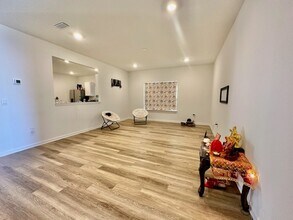 80 Silverthorn St in Freeport, FL - Building Photo - Building Photo
