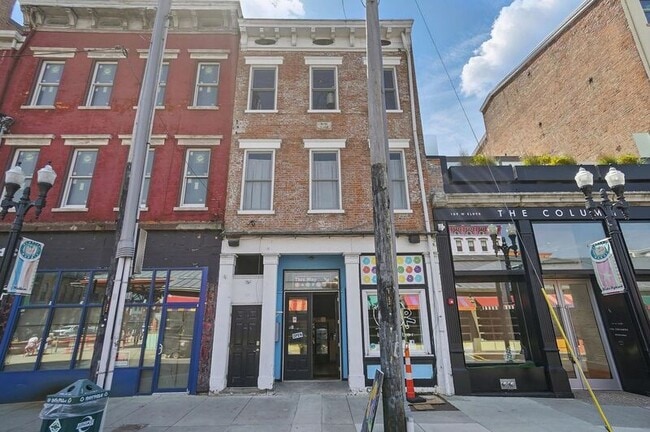 property at 107 W Elder St