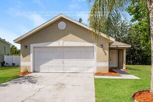 247 Southbridge Cir in Kissimmee, FL - Building Photo