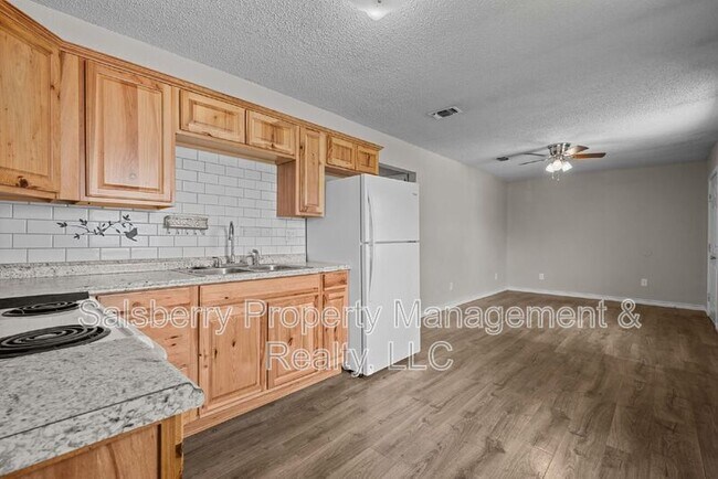 1213 NW 3rd Ave in Mineral Wells, TX - Building Photo - Building Photo